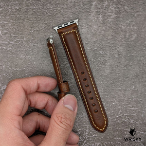 Apple Watch Italian Oil Waxed Leather Strap in Brown